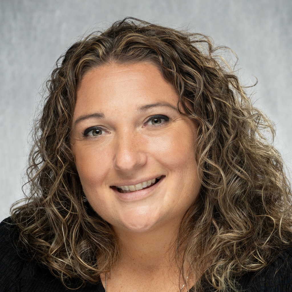 Sara Tucker portrait