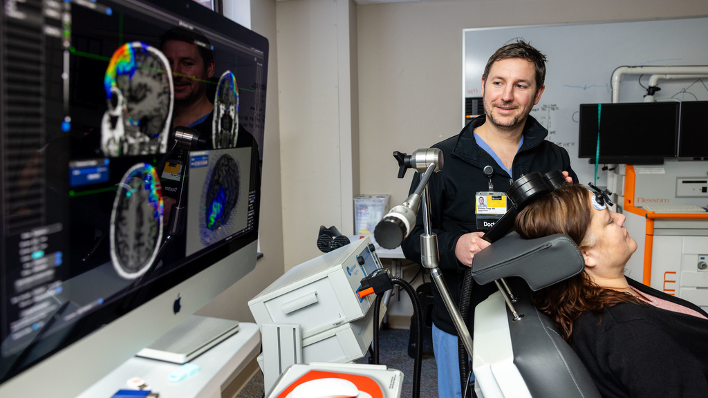Nicholas Trapp, MD in his lab with simulated patient